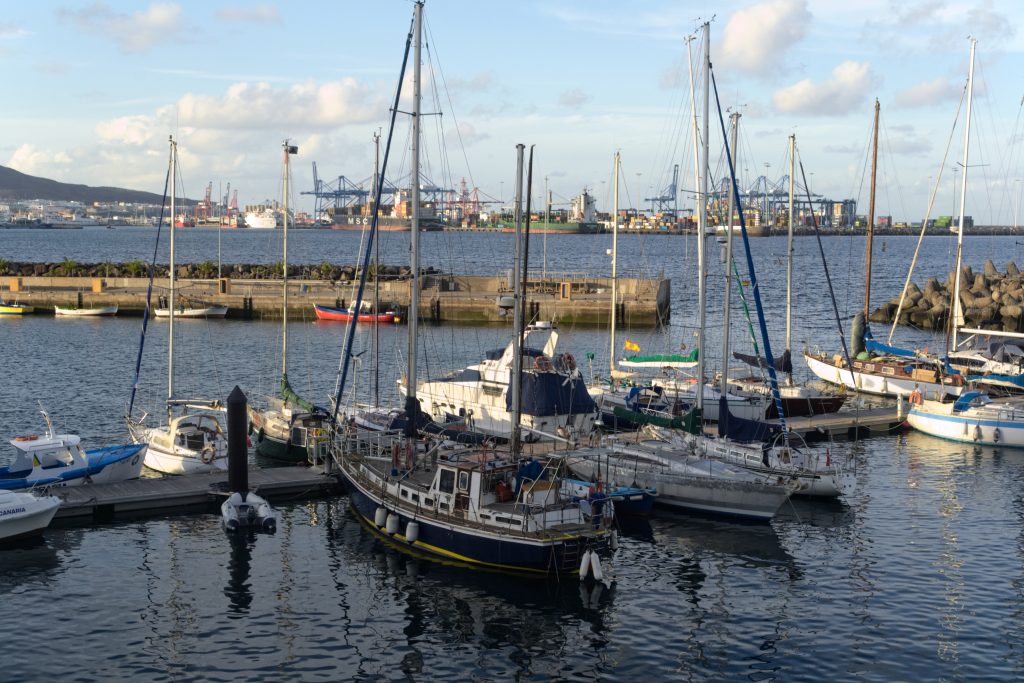 Embarcaciones amarradas en el puerto deportivo de Las Palmas de Gran Canaria