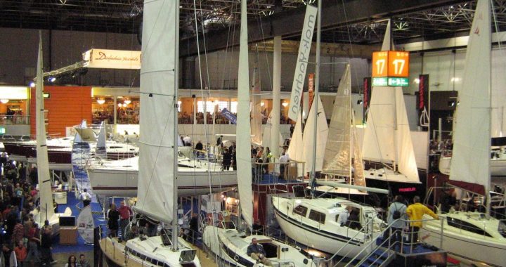 Embarcaciones expuestas en un pabellón de la feria boot de Düsseldorf (edición de 2007), sede de la entrega del European Yacht of the Year