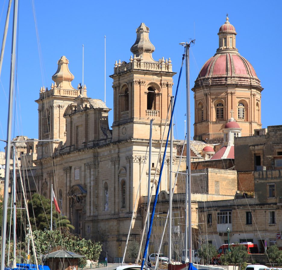 Foto de archivo de la Cottonera Marina, en el muelle de Birgu, en Dockyard Creek (Malta)