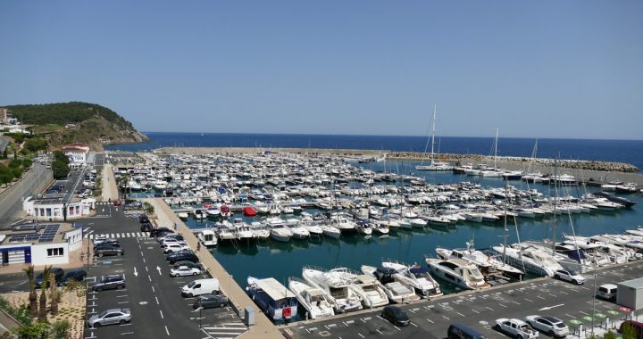 Barcos amarrados en Marina Palamós