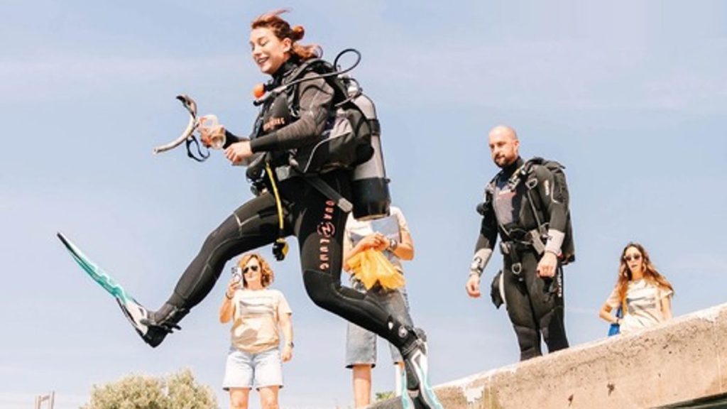 Marina Palamós convoca una nueva limpieza del fondo del puerto el 24 de octubre