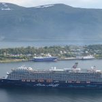 Foto de archivo del crucero Mein Schiff 3 atracado en Ålesund (Noruega) en 2022