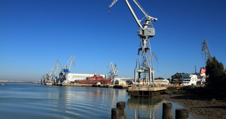 Foto de archivo (2011) del astillero de Navantia en San Fernando, Cádiz