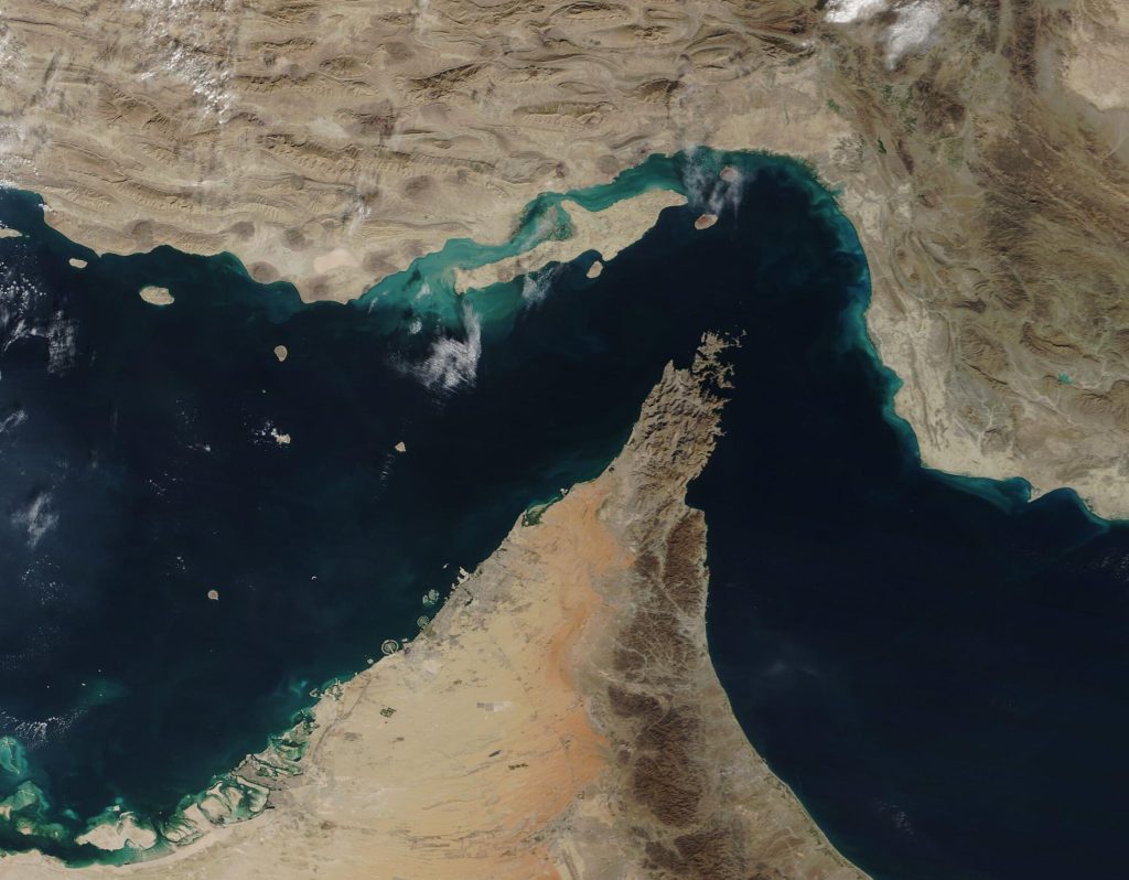 Imagen de satélite del estrecho de Ormuz entre Irán y la península de Musandam