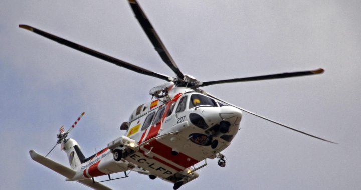 Helicóptero AW139 de Salvamento Marítimo en el aeropuerto de Palma