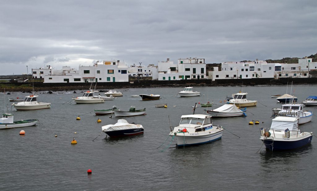Foto de archivo del puerto de Órzola, en el norte de Lanzarote, tomada en 2015